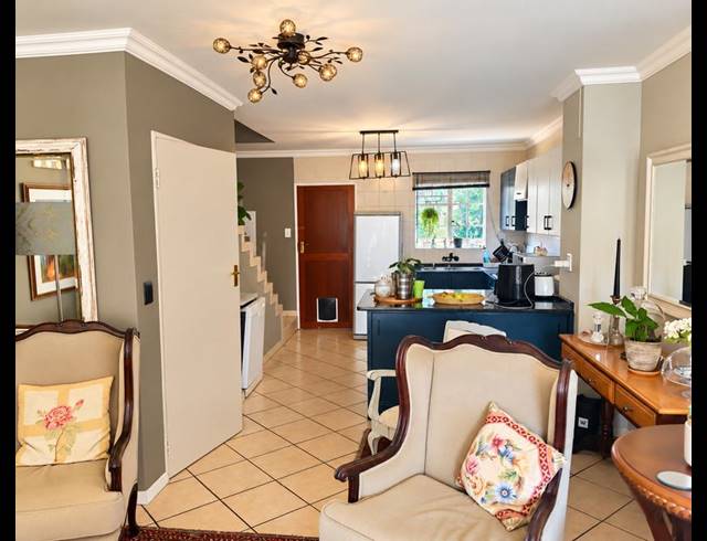2 BEDROOM TOWNHOUSE FOR SALE IN AMBERFIELD
